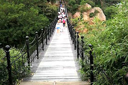 22 august - Compania a organizat o excursie de o zi în Laoshan North Jiushui